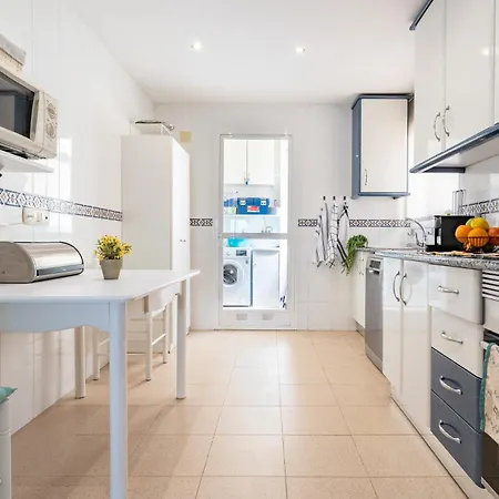 Malagasuite Coastal Paradise Apartment