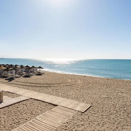아파트 Malagasuite Coastal Paradise 푸엔히롤라