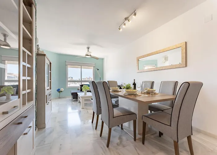 Malagasuite Coastal Paradise * Fuengirola